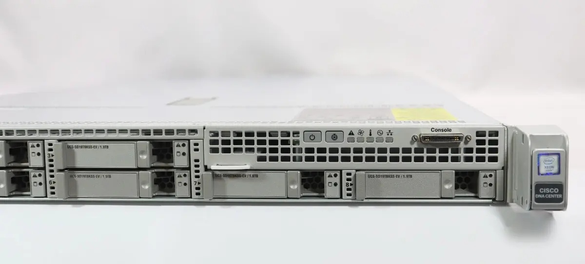 Servidor Cisco UCS C220 M4 8SFF 2x 2658 V4 32Gb 1.2Tb - Imagem 3